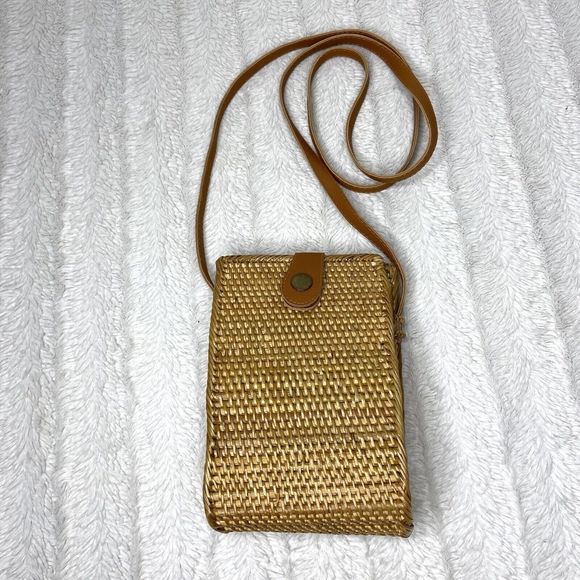 Unbranded Handbags - Woven Crossbody Phone Bag in Tan